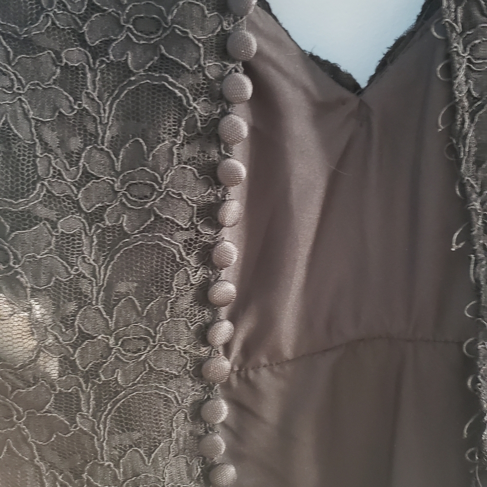 Black Grad Gown - Picture 4 of 7